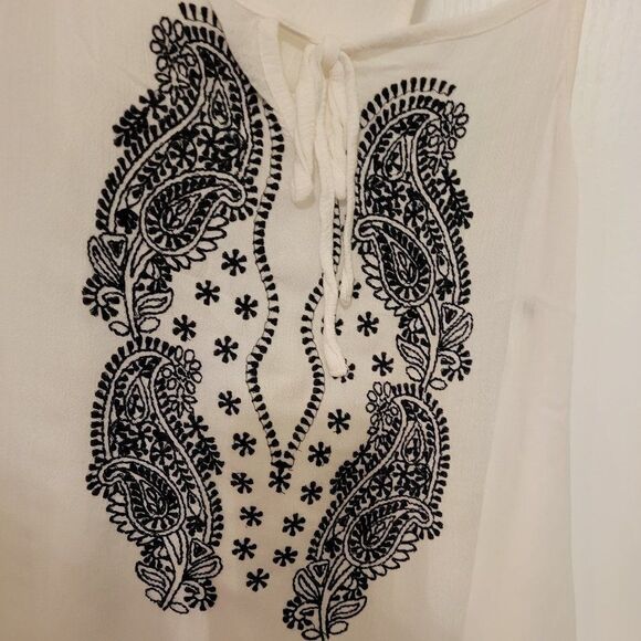 BRAND NEW FOREVER 21 SLEEVELESS WOMEN'S BLOUSE - Picture 4 of 16